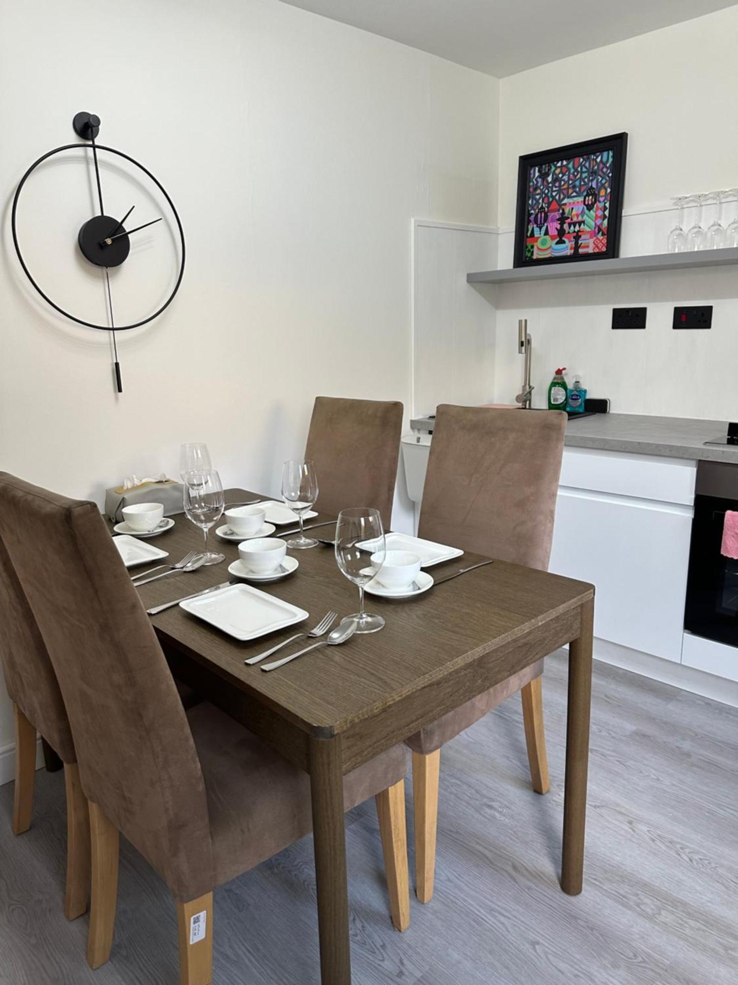 Cozy 2 Bedrooms With Private Parking Space And Garden Edinburgh Kültér fotó